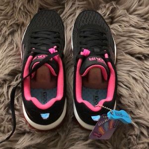 NWT Skechers Go Air Sneakers Size 7